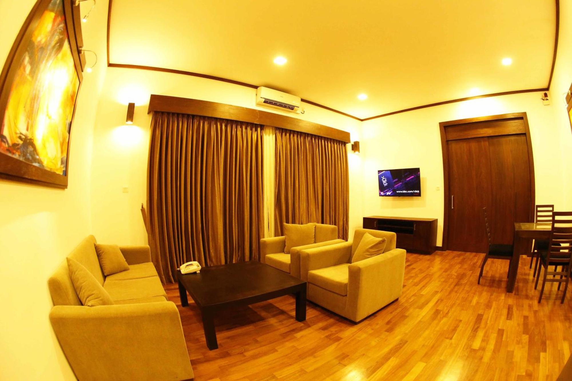 Blue Beach Hotel Wadduwa Habitación foto